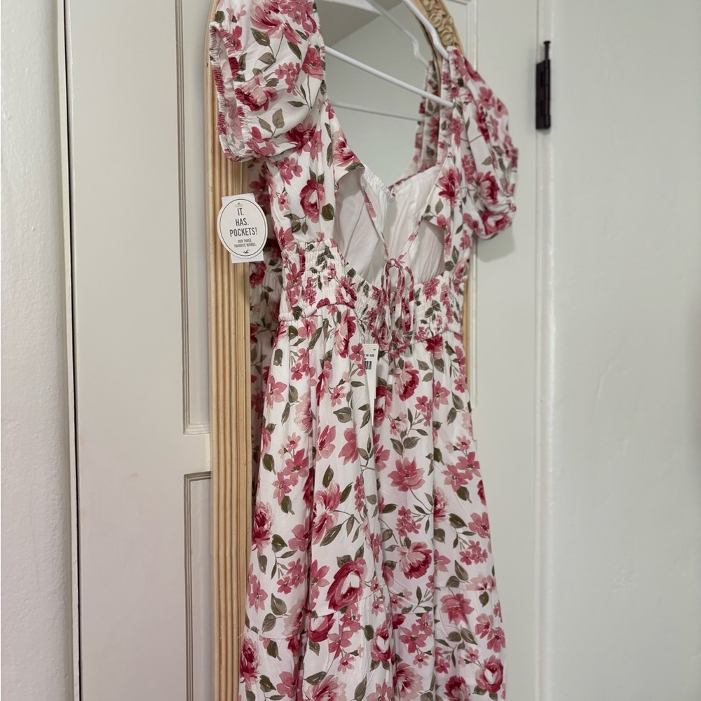 NWT Open Back Abercrombie Dress w/Pockets